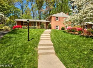 4932 Red Fox Dr, Annandale, VA 22003