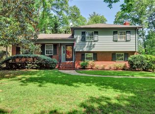 8432 Larkspur Rd, North Chesterfield, VA 23235