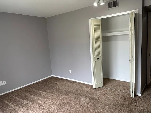 33297 Kingslane Ct #5 — Photo 12