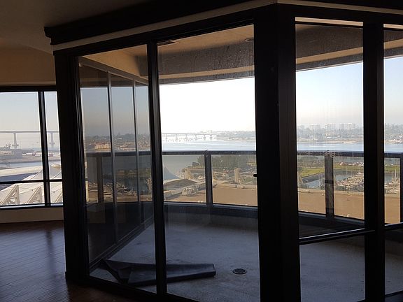 4th image of 100 Harbor Dr Unit 2005