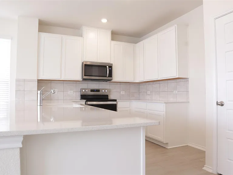 8111 Marigny Way — Photo 5
