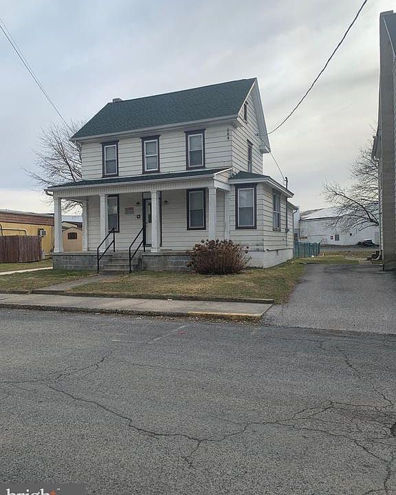 2nd image of 4 Middle Spring Ave
