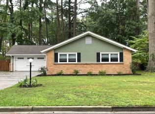 19 Braemar Dr, Hampton, VA 23669