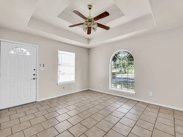 1810 Agua Fina Ave — Photo 4