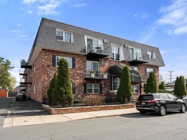 31 Symonds St APT 9, Salem, MA 01970