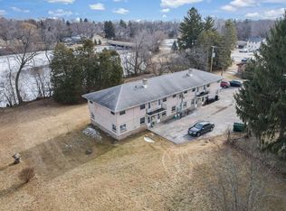 1424 E Main St APT 6, Watertown, WI 53094