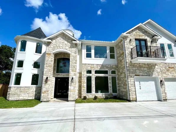 9756 Westview Dr, Houston, TX 77055