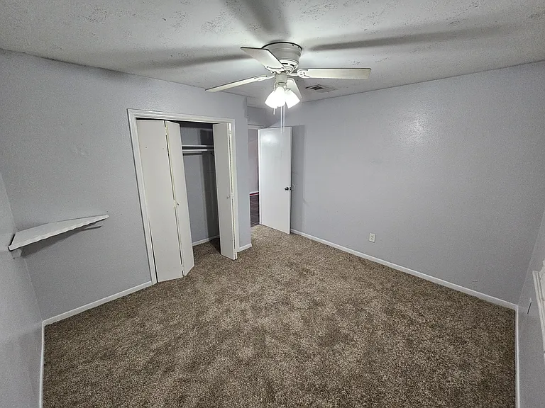 5702 Easthampton Dr #D — Photo 9