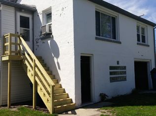 1713 Cora St, Crest Hill, IL 60403