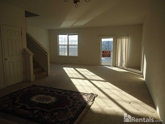 4th image of 798 Brodhead Dr