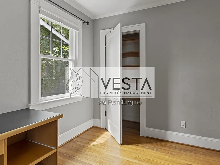 3 Grace Ave — Photo 6