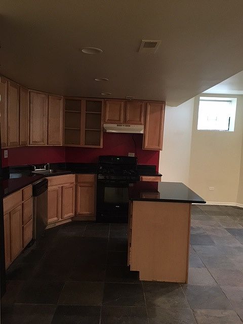 1st image of 541 E 46th Pl #Garden