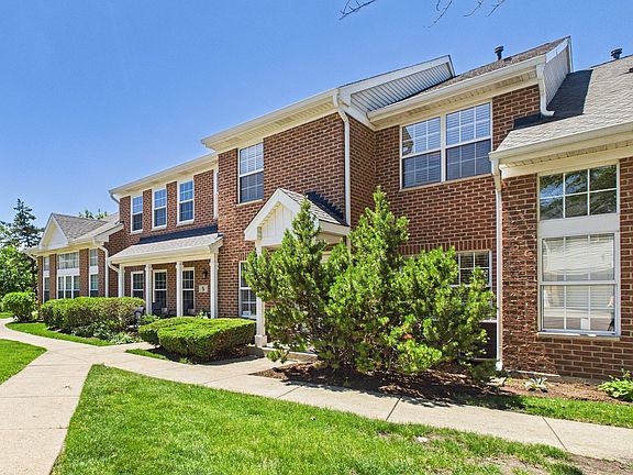 2nd image of 3 Charlotte Cir