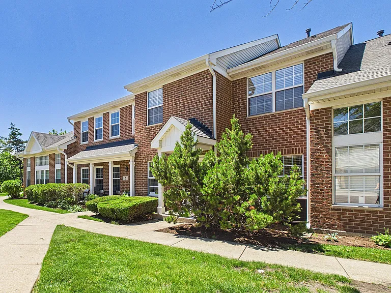 3 Charlotte Cir — Photo 2