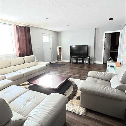 4th image of 264049 E Range Road 41