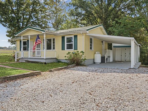 3rd image of 3057 Mount View Rd