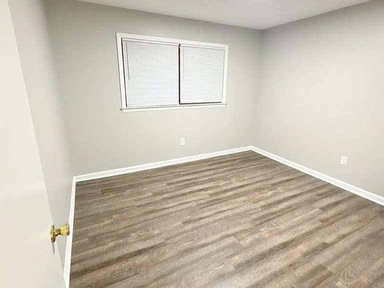 447 Delta Rd — Photo 10