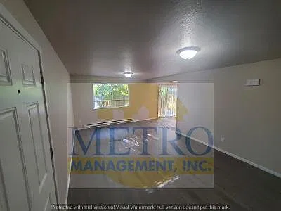 2 bed, $1,300 — Photo 2