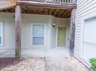 487 E Lake Cir, Chesapeake, VA 23322