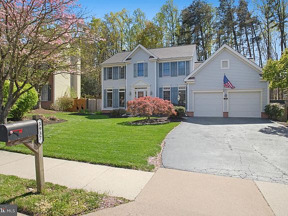 3rd image of 3937 Leaf Lawn Ln