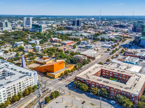 2502 Live Oak St APT 322, Dallas, TX 75204
