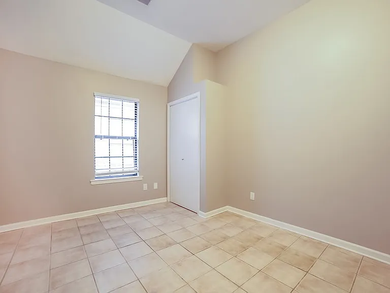 3800 Lake Village Cv — Photo 13