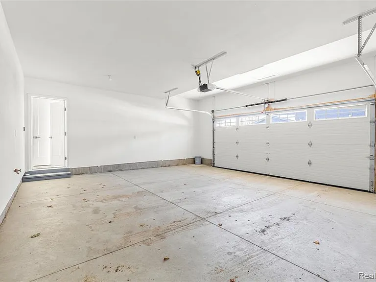 416 S Center St — Photo 26