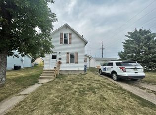 422 W Birch Ave, Mitchell, SD 57301