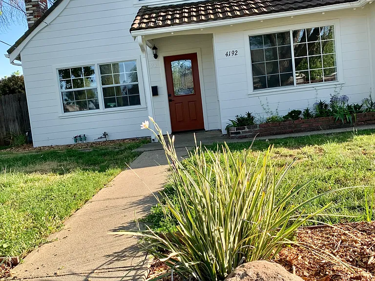 4192 Pickwick Dr — Photo 2