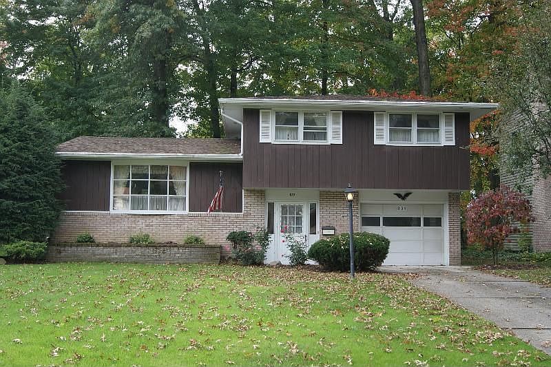 1st image of 839 Mapleridge Dr