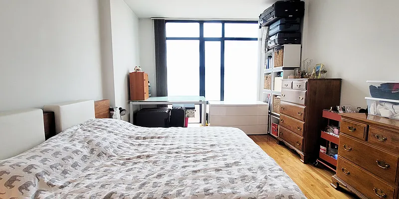 Rented by Chase Global Realty Corp | media 15