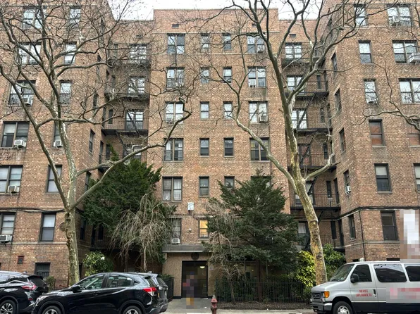 285 E 35th St, Brooklyn, NY 11203
