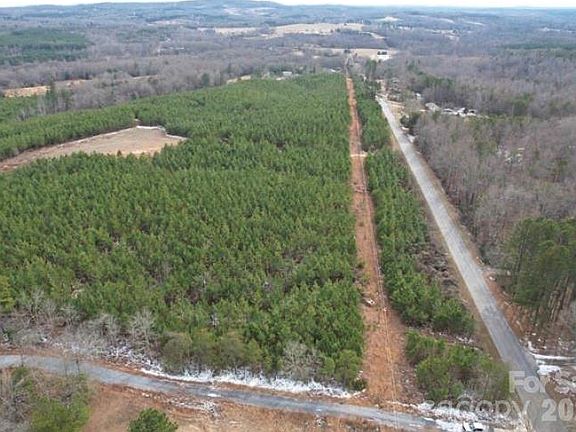 4th image of 2957 Blacksburg Rd