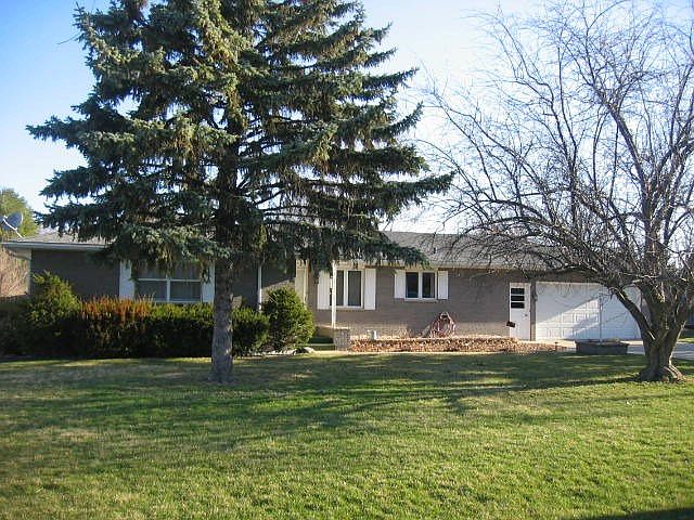 1st image of 1614 E 1st St