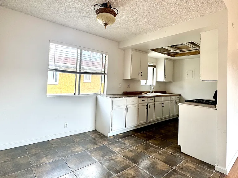 16118 S Ainsworth St #2 — Photo 12