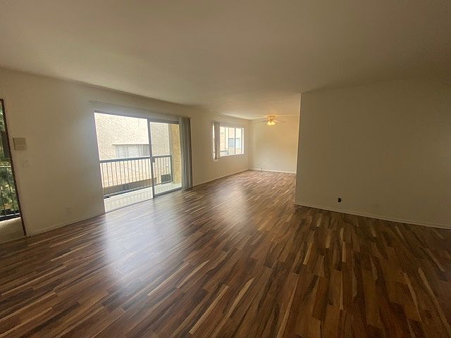 1st image of 907 12th St APT 8