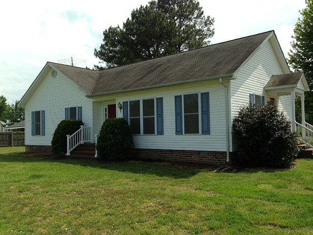 1st image of 830 Chesapeake Dr