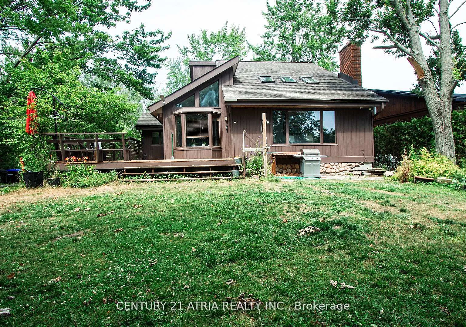 4 bed, $2,500 — Photo 2