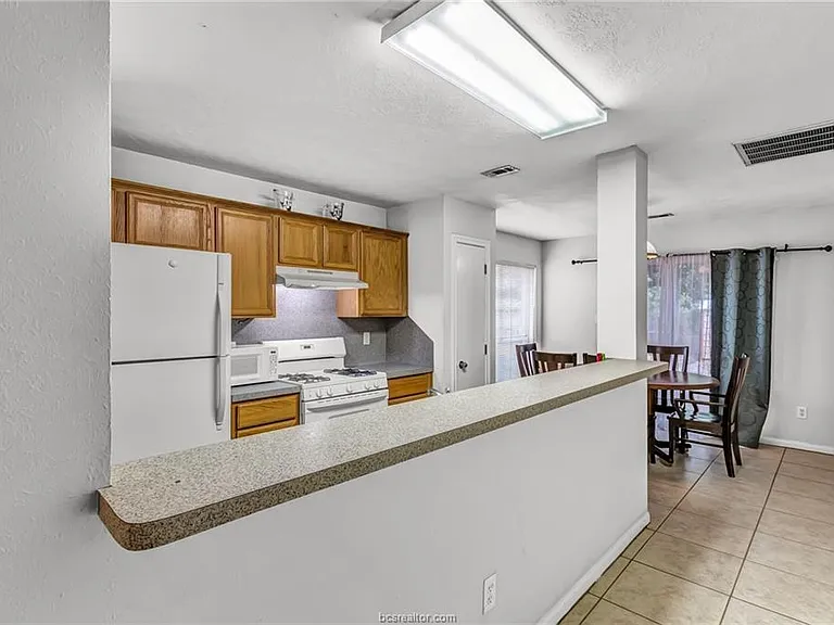 2411 Pintail Loop — Photo 5