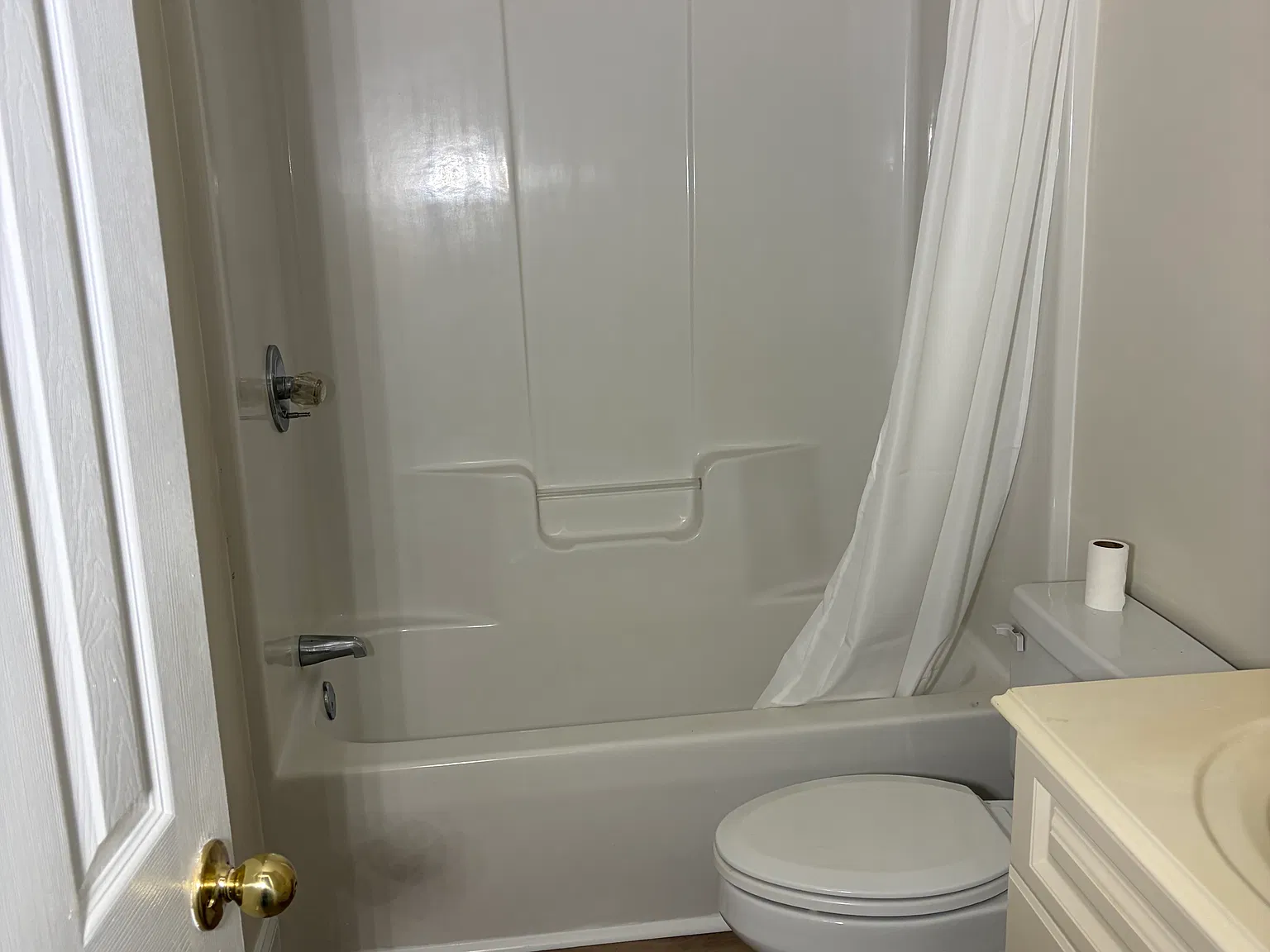 3 bed, 1620 sqft, $2,000 — Photo 4