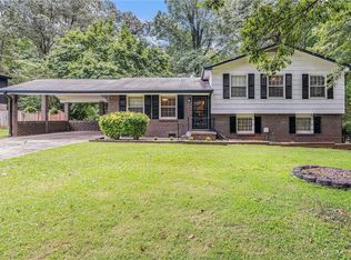 2933 Bretton Dr, Rex, GA 30273