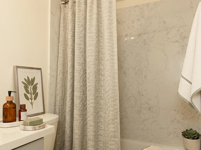 2237 Apartments - Located in the Heart of Ballard — Photo 31