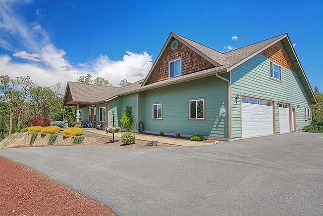 170 Columbia Crest Dr photo 1