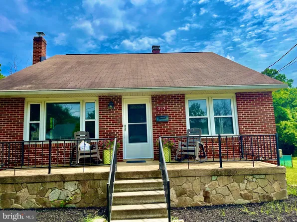 213 Sanford Ave, Baltimore, MD 21228