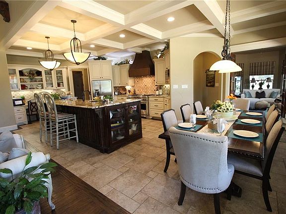 4th image of 721 Corsica Ct