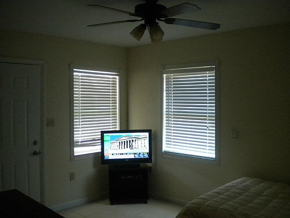 4th image of 618 90th Ave N