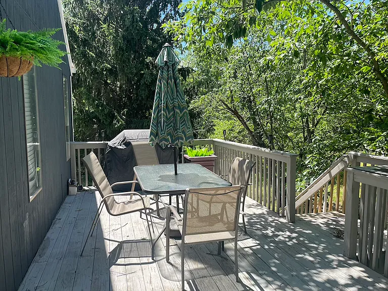 218 Sunlight Dr — Photo 15