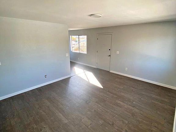 3rd image of 209-15 Millar Ave #215