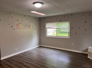 8769 Zodiac Dr, Cincinnati, OH 45231