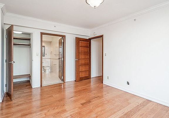 3rd image of 3511 Cambridge Ave #2B